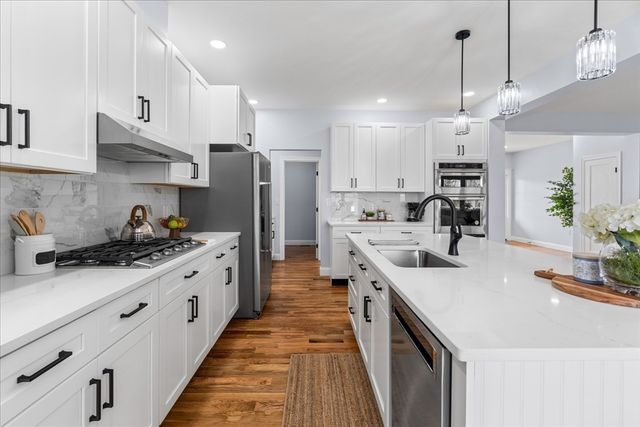 21 Cortney Dr., Westport, MA 02790