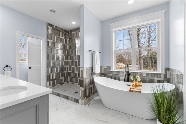 21 Cortney Dr., Westport, MA 02790