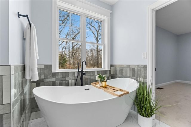 21 Cortney Dr., Westport, MA 02790