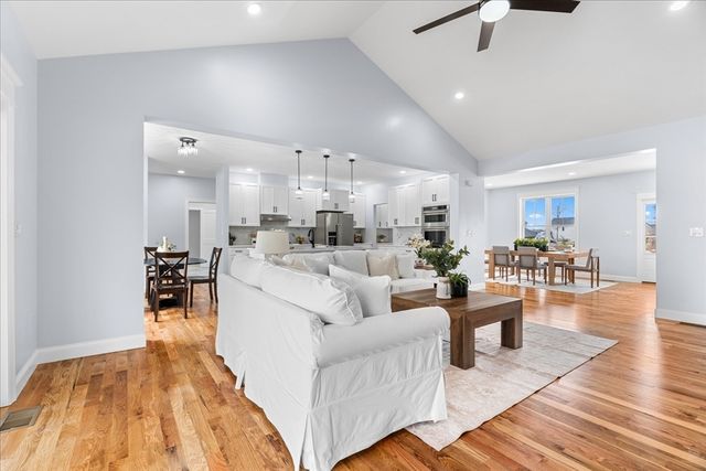 21 Cortney Dr., Westport, MA 02790