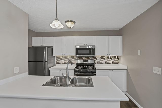 6658 Lagrange Drive, 43E, Canal Winchester, OH 43110