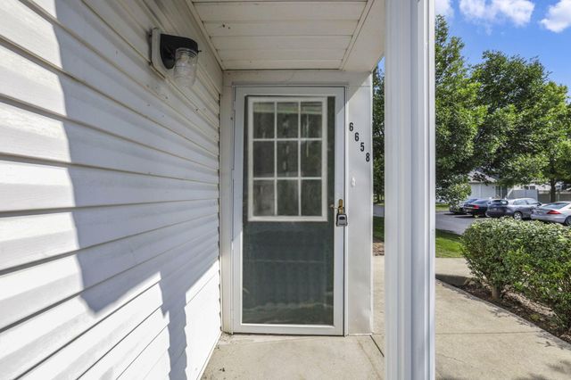6658 Lagrange Drive, 43E, Canal Winchester, OH 43110