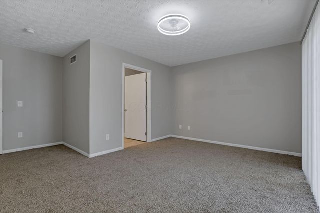 6658 Lagrange Drive, 43E, Canal Winchester, OH 43110