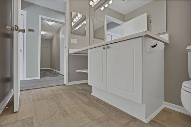 6658 Lagrange Drive, 43E, Canal Winchester, OH 43110