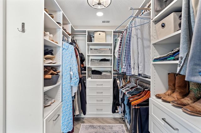 11812 LAKESHORE DRIVE, Clermont, FL 34711