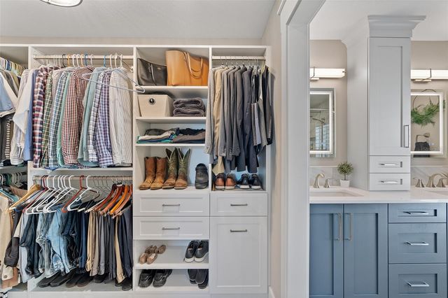 11812 LAKESHORE DRIVE, Clermont, FL 34711