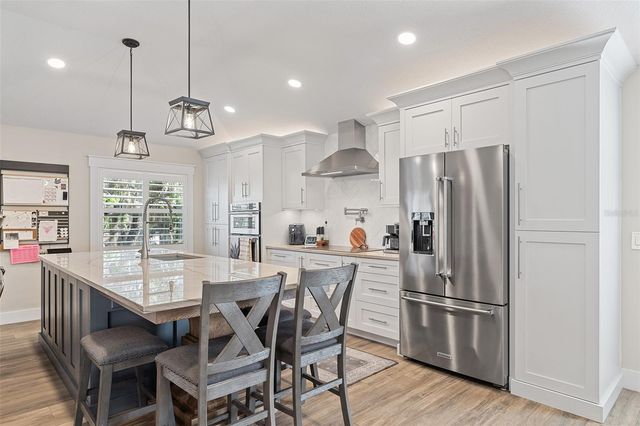 11812 LAKESHORE DRIVE, Clermont, FL 34711