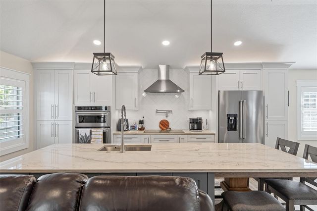 11812 LAKESHORE DRIVE, Clermont, FL 34711