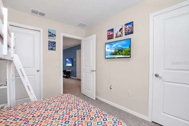 1320 LAVA TREE DR, Davenport, FL 33897
