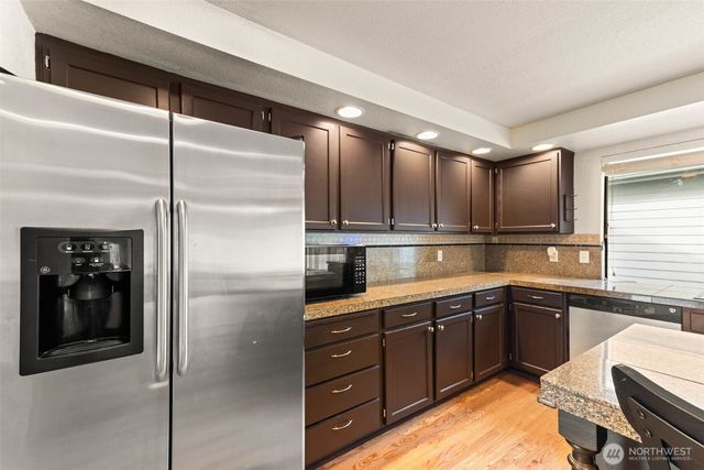 4101 Browns Point Boulevard NE, Tacoma, WA 98422