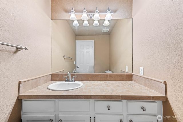 4101 Browns Point Boulevard NE, Tacoma, WA 98422