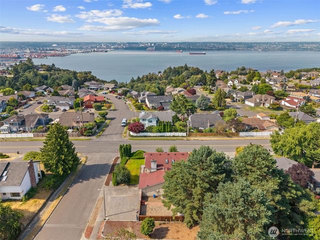 4101 Browns Point Boulevard NE, Tacoma, WA 98422