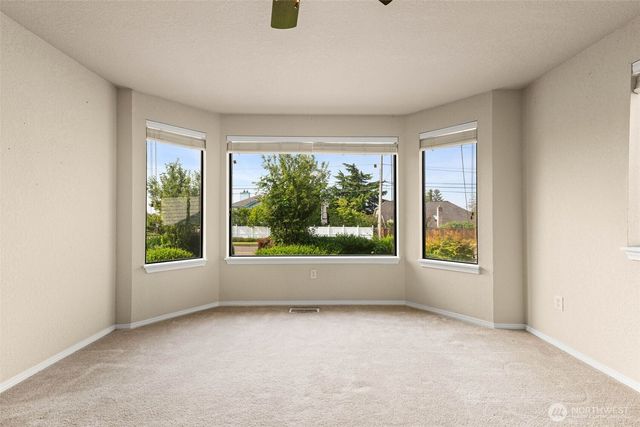4101 Browns Point Boulevard NE, Tacoma, WA 98422