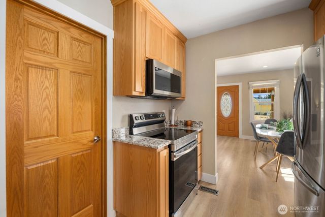 6622 S Warner Street, Tacoma, WA 98409