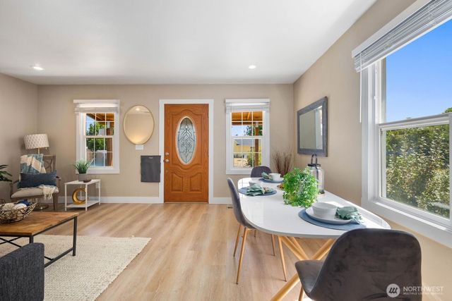 6622 S Warner Street, Tacoma, WA 98409