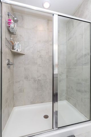 1210 West End Station Dr, Lebanon, TN 37087