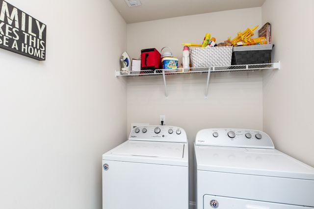 1210 West End Station Dr, Lebanon, TN 37087