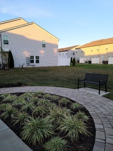 1210 West End Station Dr, Lebanon, TN 37087