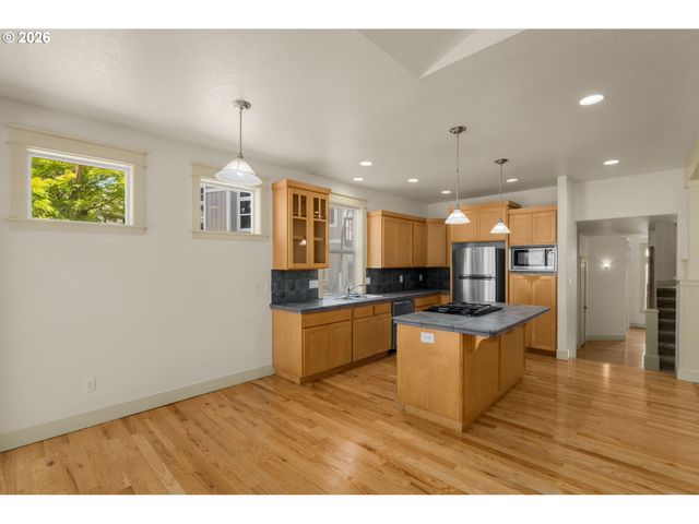 15157 Sw 119TH Ave, Portland, OR 97224