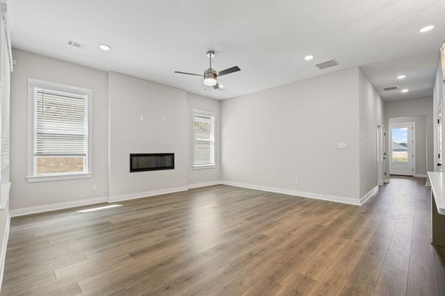 9943 KEMROCK DR S, Cordova, TN 38018