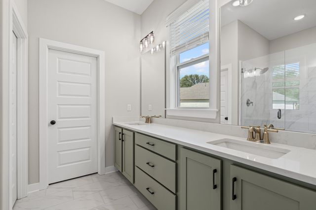 9943 KEMROCK DR S, Cordova, TN 38018