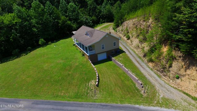 1465 Chestnut Valley Rd, Vonore, TN 37885