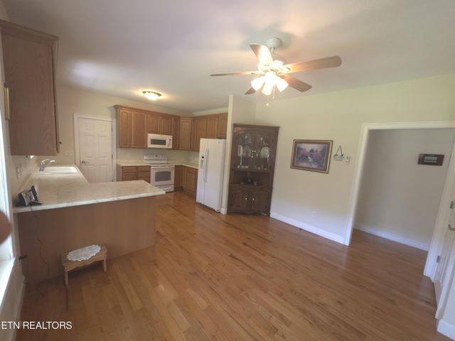 1465 Chestnut Valley Rd, Vonore, TN 37885