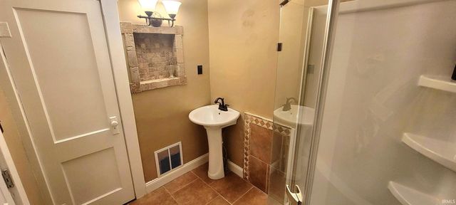 860 2nd Avenue, Jasper, IN 47546