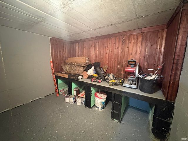 860 2nd Avenue, Jasper, IN 47546