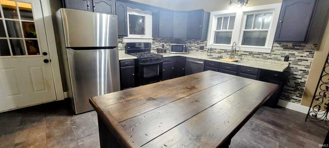 860 2nd Avenue, Jasper, IN 47546