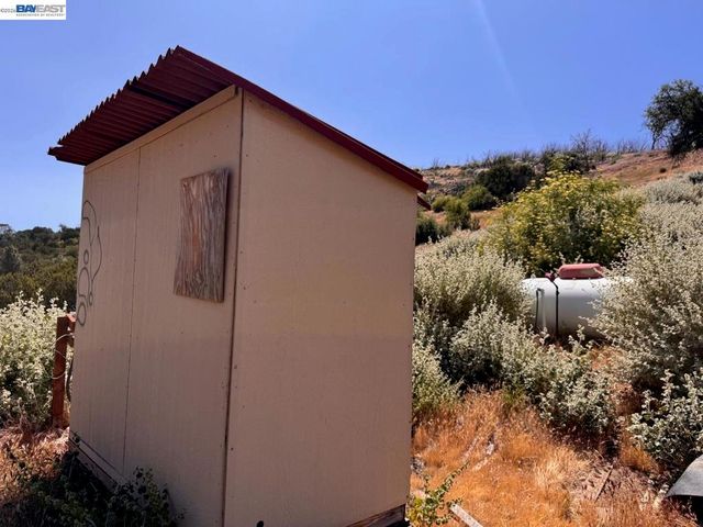 21810 Mines Rd, Livermore, CA 94550