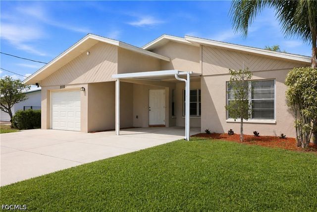 2225 Isle Of Pines AVE, Fort Myers, FL 33905
