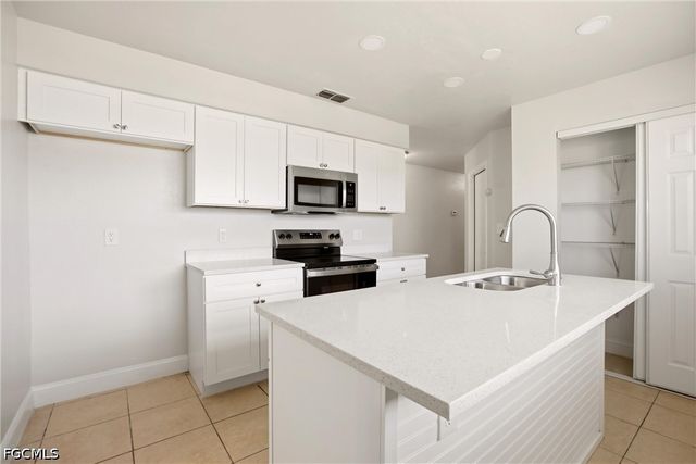 2225 Isle Of Pines AVE, Fort Myers, FL 33905