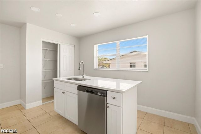 2225 Isle Of Pines AVE, Fort Myers, FL 33905