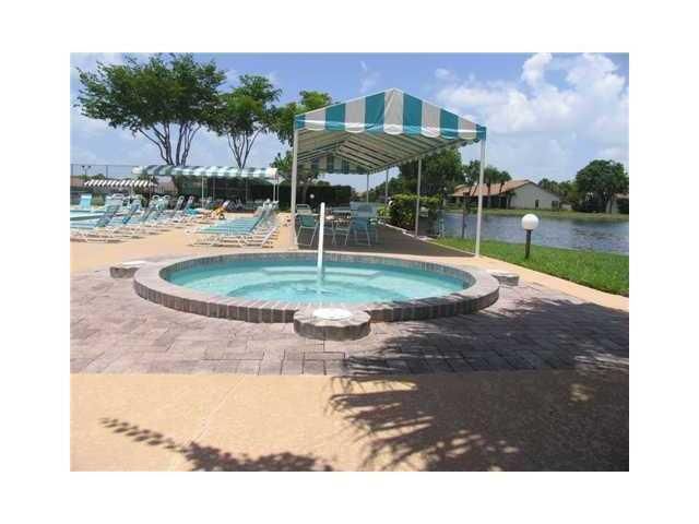 7915 Willow Spring Drive 1223, Lake Worth, FL 33467