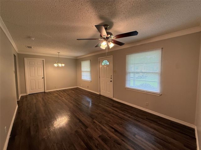 2518 Winthrop Drive, Dallas, TX 75228