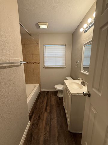 2518 Winthrop Drive, Dallas, TX 75228