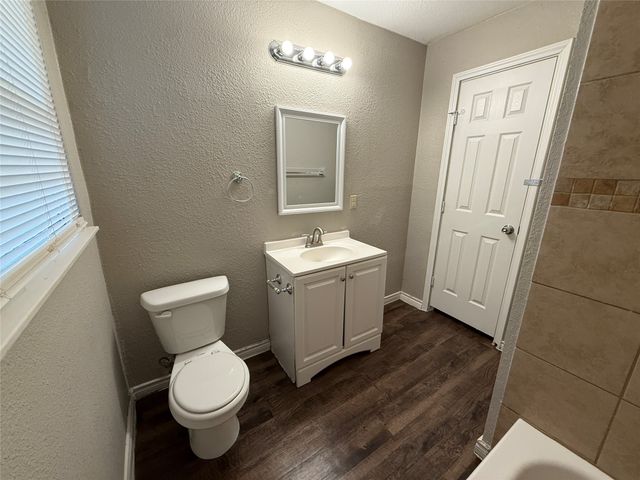 2518 Winthrop Drive, Dallas, TX 75228