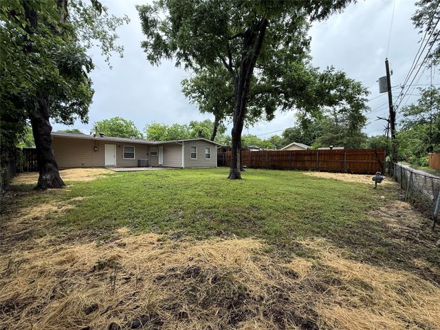 2518 Winthrop Drive, Dallas, TX 75228