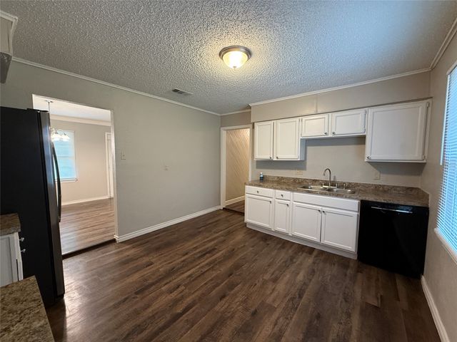 2518 Winthrop Drive, Dallas, TX 75228