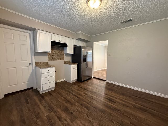 2518 Winthrop Drive, Dallas, TX 75228