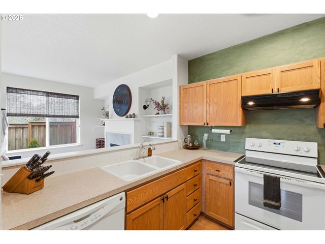 6453 Sw Vinwood Ter, Beaverton, OR 97078