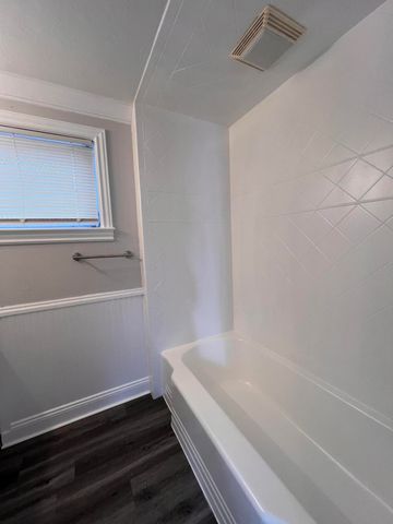 101 S Golfview Road 1, Lake Worth Beach, FL 33460