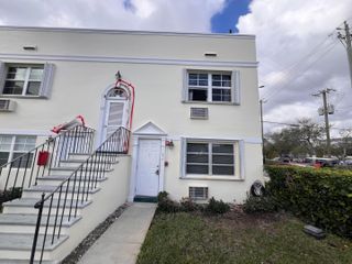 101 S Golfview Road 1, Lake Worth Beach, FL 33460