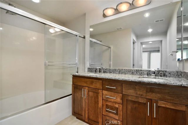 21301 Erwin Street 231, Woodland Hills, CA 91367
