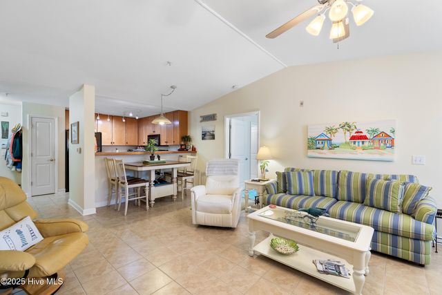 260 S Crow Creek Drive NW 17, Calabash, NC 28467