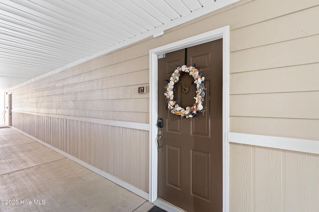 260 S Crow Creek Drive NW 17, Calabash, NC 28467