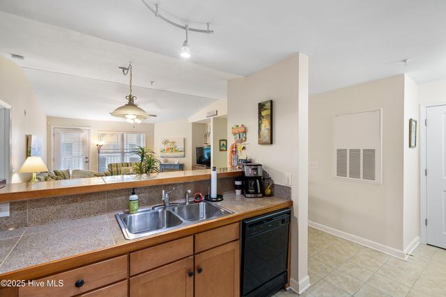 260 S Crow Creek Drive NW 17, Calabash, NC 28467