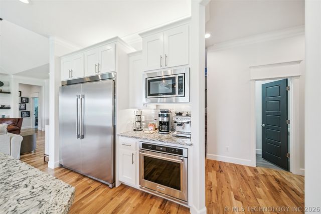19236 E Twin Creeks Drive, Owasso, OK 74015