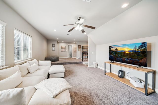 19236 E Twin Creeks Drive, Owasso, OK 74015